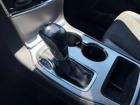 Used 2020 Jeep Grand Cherokee Altitude RWD image 27