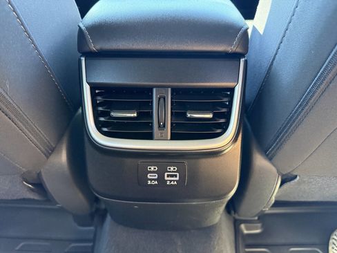 Used 2025 Subaru Outback Premium AWD/4WD image 23