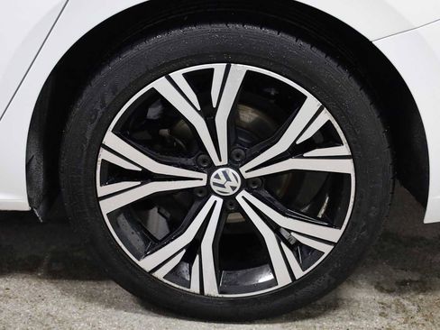 Used 2021 Volkswagen Passat 2.0T SE image 36