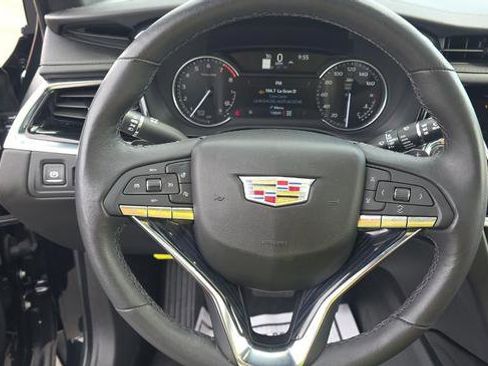Used 2024 Cadillac XT6 Premium Luxury AWD/4WD image 11