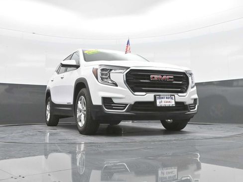 Used 2024 GMC Terrain SLE AWD/4WD image 30