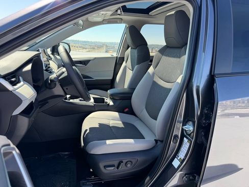 Used 2025 Toyota RAV4 XLE w/ Convenience Package AWD/4WD image 10