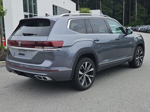 Certified 2024 Volkswagen Atlas SEL Premium R-Line AWD/4WD image 3
