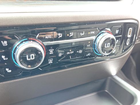 Used 2026 GMC Sierra 1500 SLT w/ SLT Premium Plus Package image 27