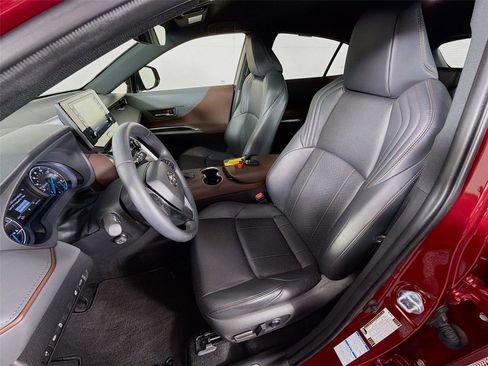 Used 2021 Toyota Venza XLE w/ Activity Package (TMS) AWD/4WD image 11