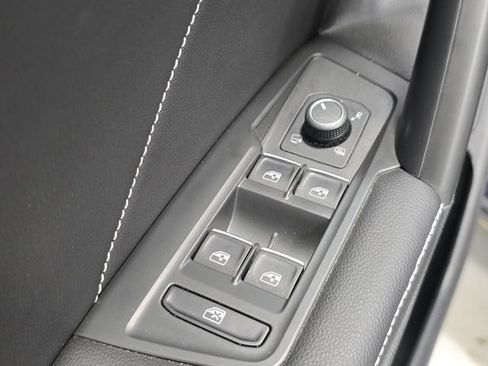 Used 2024 Volkswagen Tiguan SEL R-Line AWD/4WD image 23