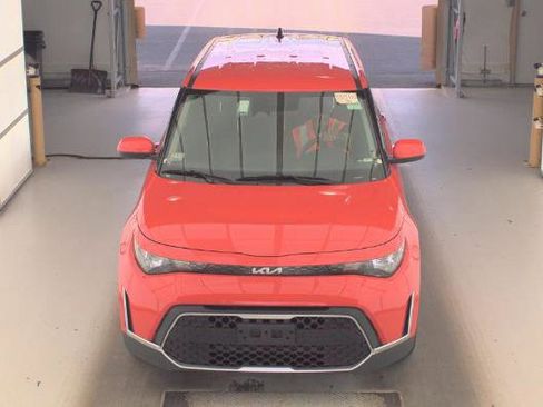 Used 2023 Kia Soul LX w/ Option Group 015 FWD image 7