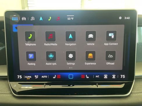 Certified 2025 Volkswagen Tiguan SE R-Line image 16