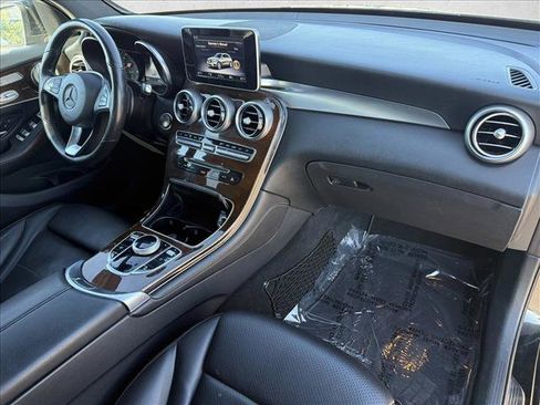 Used 2019 Mercedes-Benz GLC 300 4MATIC image 13