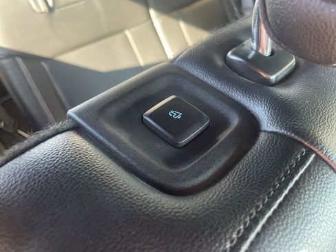 Used 2020 Ford Explorer ST w/ ST Street Pack image 31