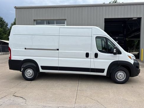 New 2026 RAM ProMaster 2500 w/ Convenience Group FWD image 2