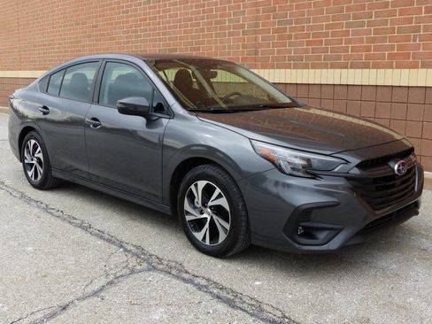 Used 2025 Subaru Legacy Premium image 13