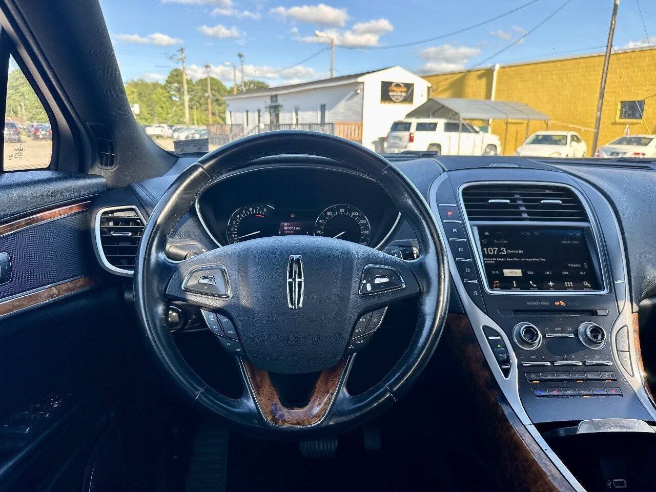 Used 2017 Lincoln MKX Reserve FWD image 15