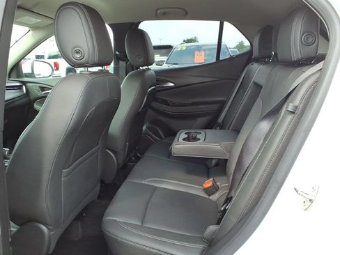 Used 2024 Buick Encore GX Sport Touring w/ Comfort Package AWD/4WD image 9