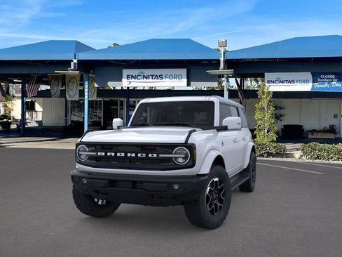 New 2025 Ford Bronco Outer Banks image 2