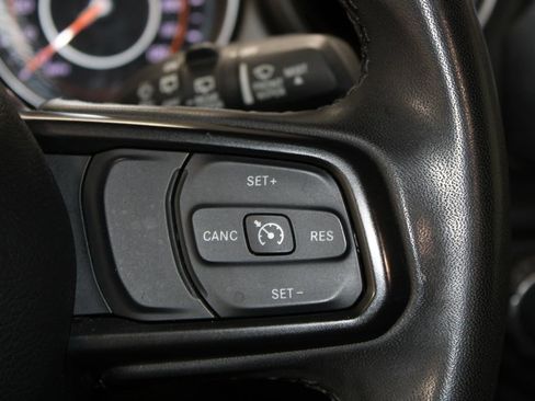 Used 2023 Jeep Wrangler Unlimited Sport AWD/4WD image 18