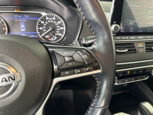 Used 2020 Nissan Altima 2.5 SR w/ Premium Package image 16