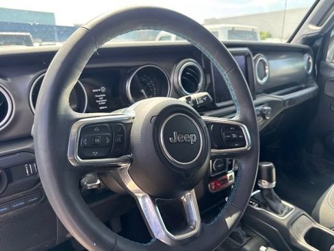 Used 2023 Jeep Wrangler Unlimited Rubicon 4xe w/ Cold Weather Group AWD/4WD image 10