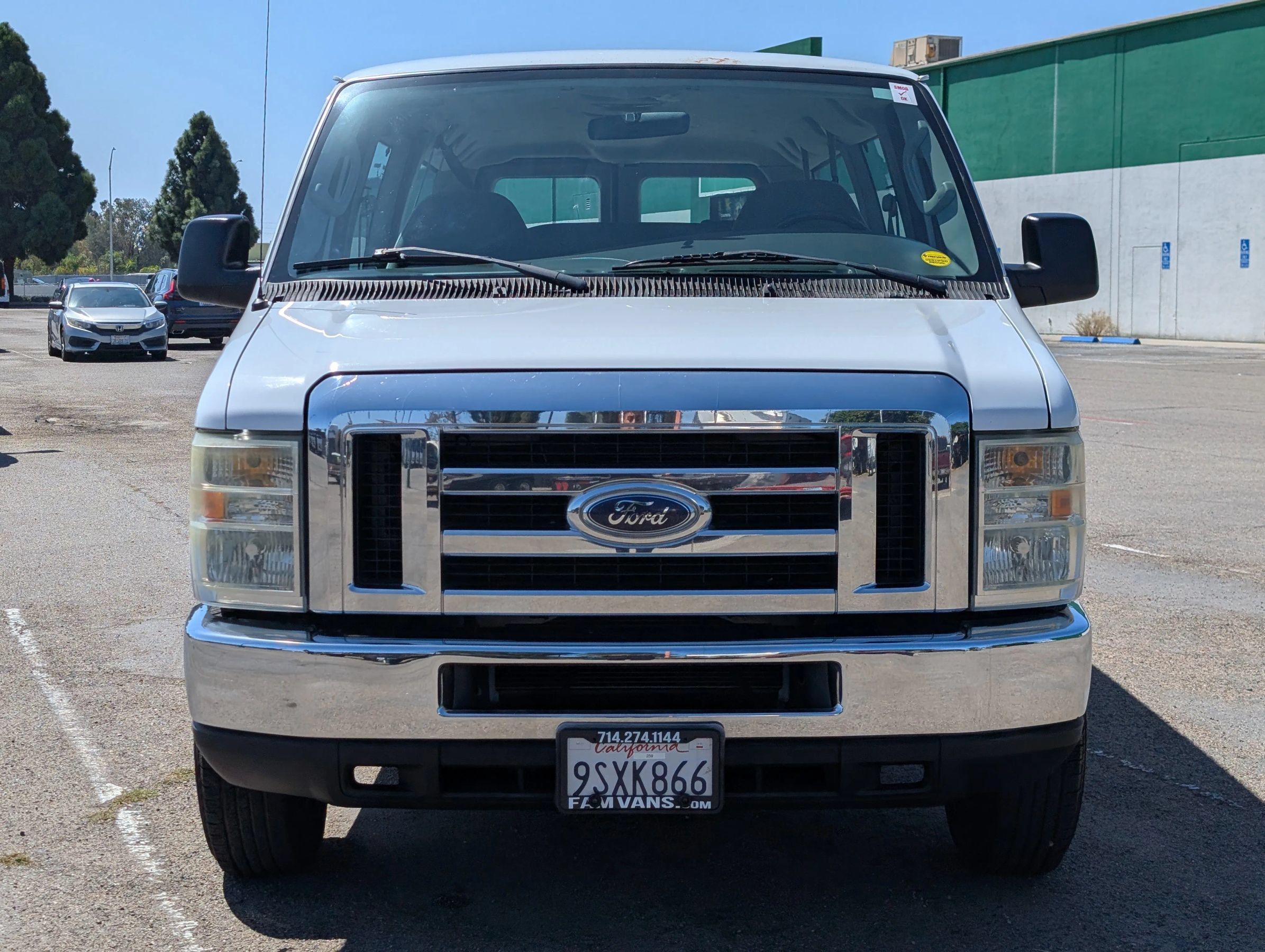Used 2008 Ford E-150 and Econoline 150 Wagon RWD image 2