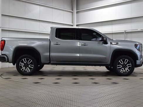 Used 2023 GMC Sierra 1500 AT4 w/ Technology Package AWD/4WD image 9