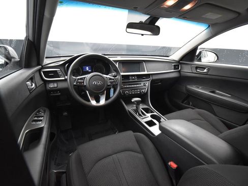 Used 2019 Kia Optima LX image 11