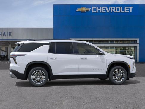 New 2026 Chevrolet Traverse LT w/ Driver Confidence Package FWD image 5
