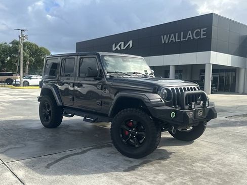 Used 2020 Jeep Wrangler Unlimited Sahara AWD/4WD image 1