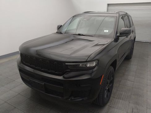 Used 2024 Jeep Grand Cherokee L Laredo AWD/4WD image 15