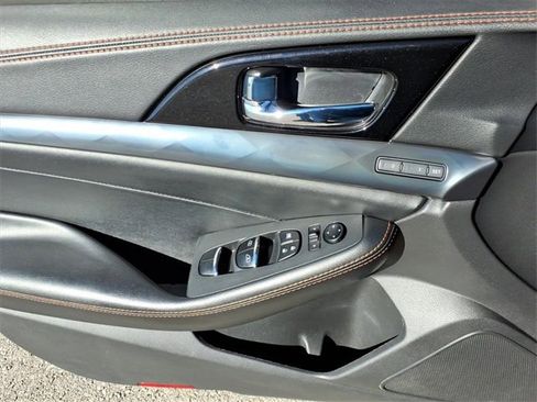 Used 2021 Nissan Maxima SR w/ Sport Mat Group image 3