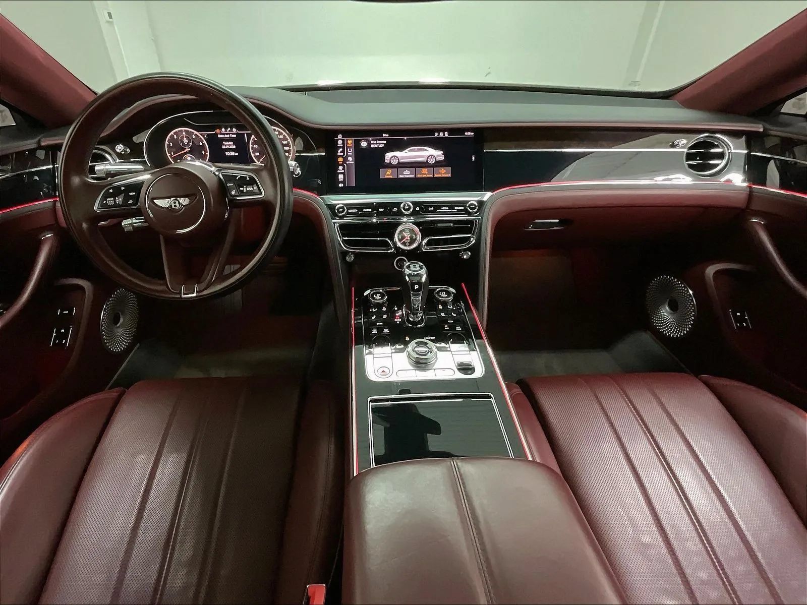 Used 2021 Bentley Flying Spur V8 AWD/4WD image 2