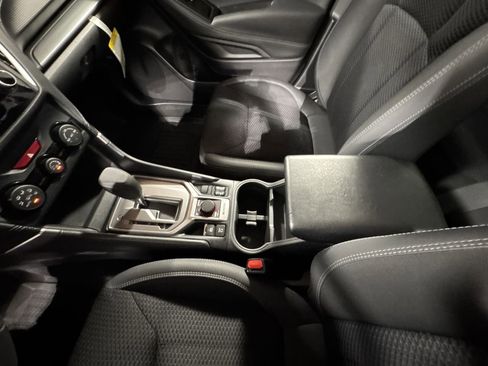 Used 2023 Subaru Forester Premium image 27