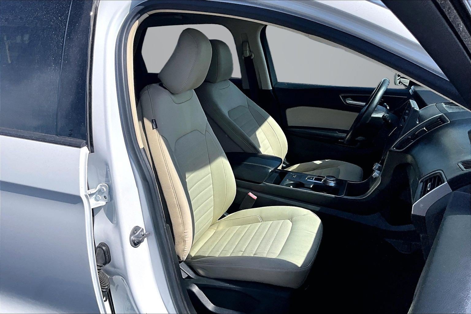 Used 2022 Ford Edge SE w/ Black Appearance Package AWD/4WD image 7