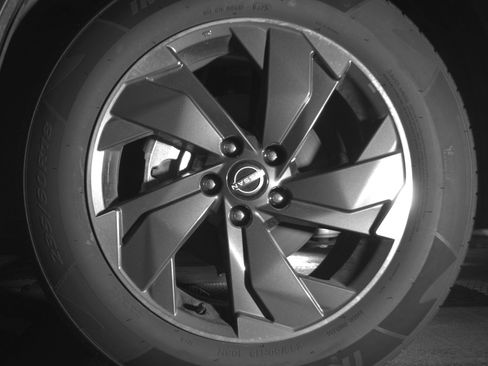 Used 2025 Nissan Rogue SV FWD image 12