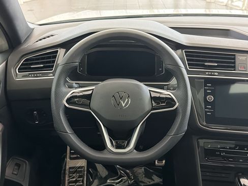 Certified 2024 Volkswagen Tiguan SEL R-Line AWD/4WD image 11