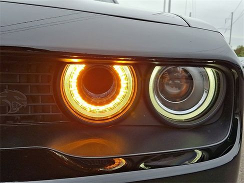 Used 2022 Dodge Challenger SRT Hellcat Redeye image 9