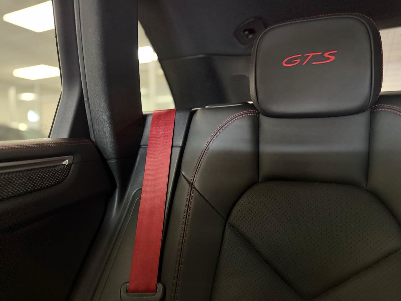 Used 2017 Porsche Macan GTS AWD/4WD image 31
