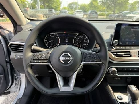 New 2026 Nissan Altima 2.5 SV AWD/4WD image 11