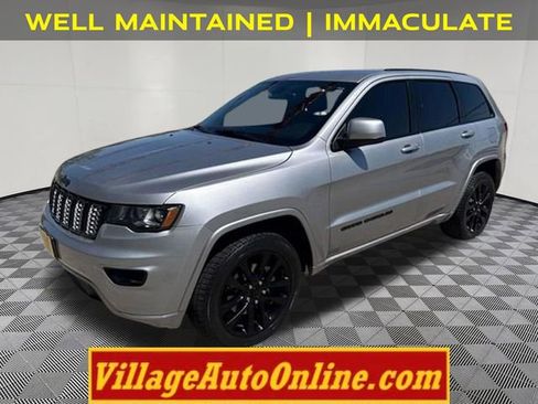 Used 2018 Jeep Grand Cherokee Altitude AWD/4WD image 1
