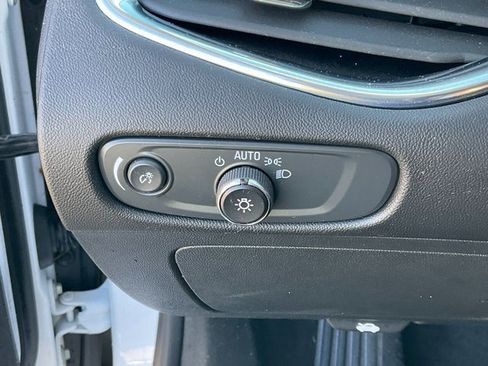 Used 2023 Chevrolet Malibu LT image 9