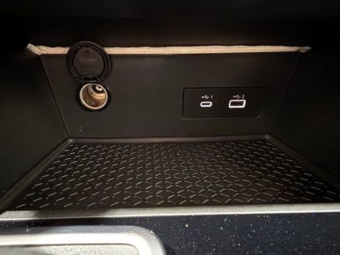 Used 2022 Nissan Pathfinder SV image 37