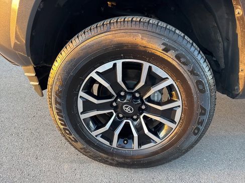 Used 2023 Toyota Tacoma TRD Sport image 31