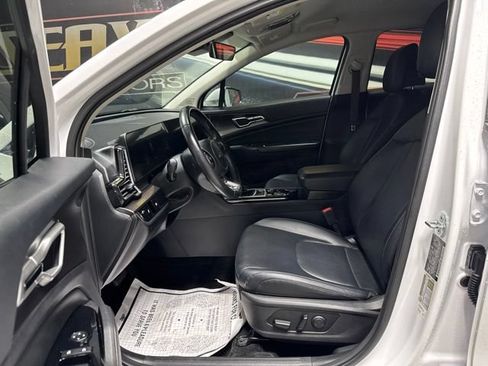 Used 2023 Kia Sportage EX FWD image 4