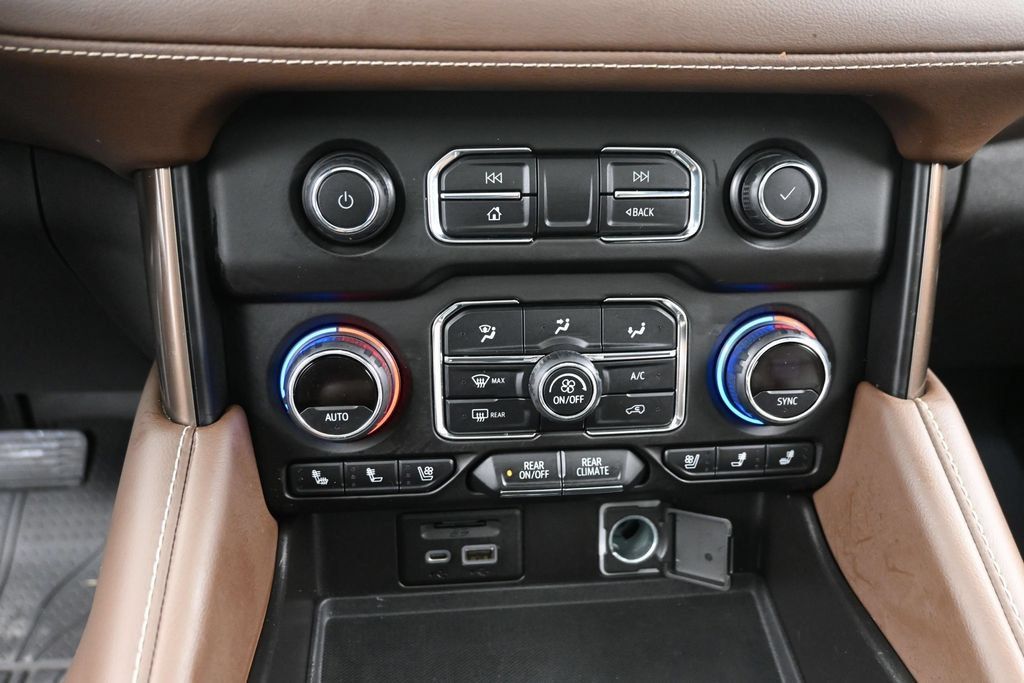 Used 2021 Chevrolet Suburban High Country AWD/4WD image 21