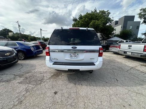 Used 2017 Ford Expedition XLT w/ Equipment Group 202A RWD image 5