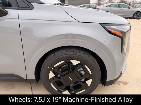 New 2026 Kia Carnival EX FWD image 11