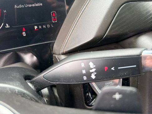 Certified 2025 GMC Yukon XL AT4 AWD/4WD image 25