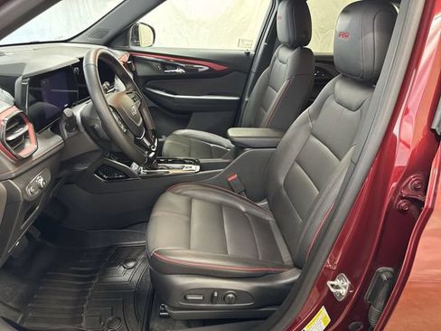 Certified 2025 Chevrolet TrailBlazer RS w/ Convenience Package AWD/4WD image 10