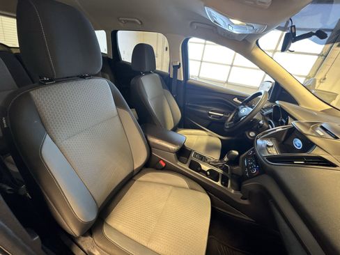 Used 2017 Ford Escape SE w/ Equipment Group 201A image 23