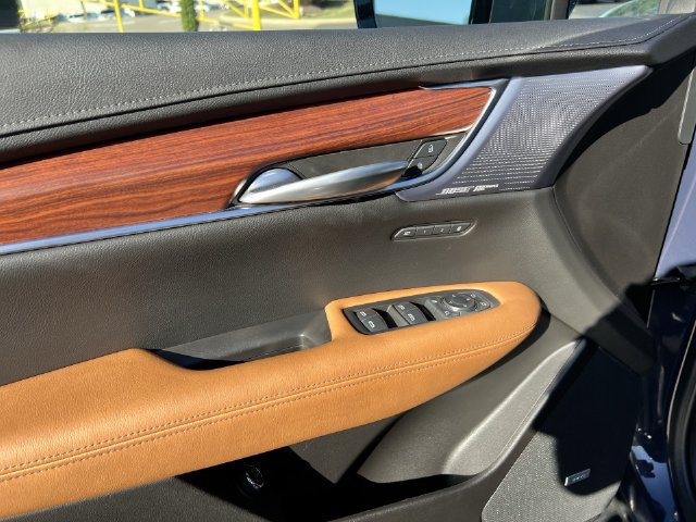 Used 2024 Cadillac XT5 Premium Luxury AWD/4WD image 11