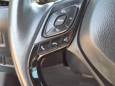 Used 2018 Toyota C-HR XLE FWD image 26